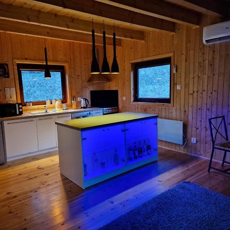Mana Village - Jacuzzi & Sauna Barlomino Exterior photo